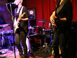 Yasi Hofer - Spectacel